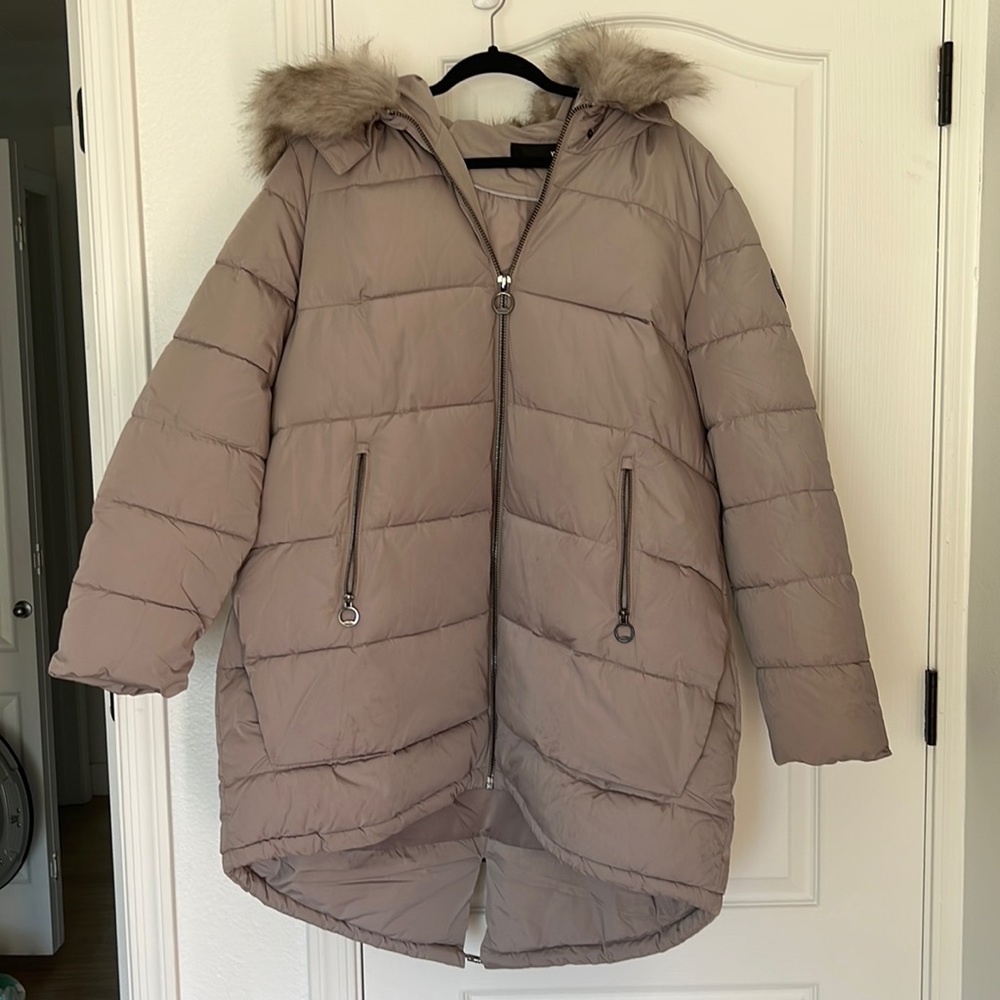 DKNY Long Puffer Coat w Fur XXL